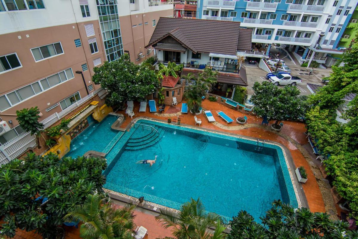 Sutus Court 7 Hotel Pattaya ภายนอก รูปภาพ