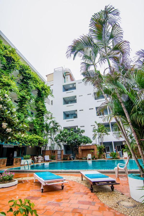 Sutus Court 7 Hotel Pattaya ภายนอก รูปภาพ
