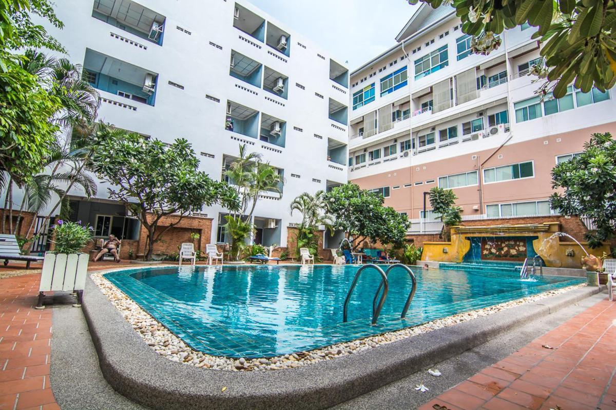 Sutus Court 7 Hotel Pattaya ภายนอก รูปภาพ