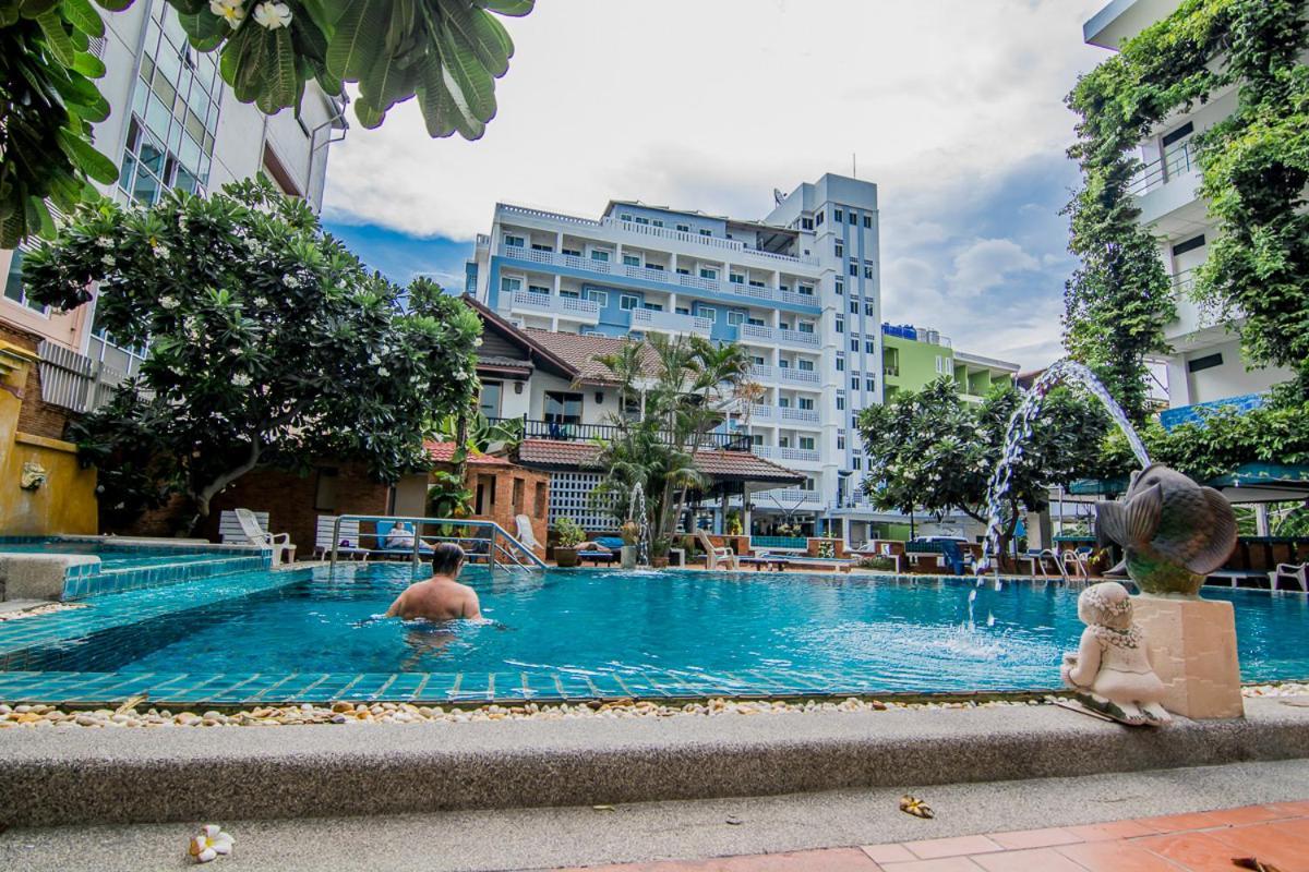 Sutus Court 7 Hotel Pattaya ภายนอก รูปภาพ