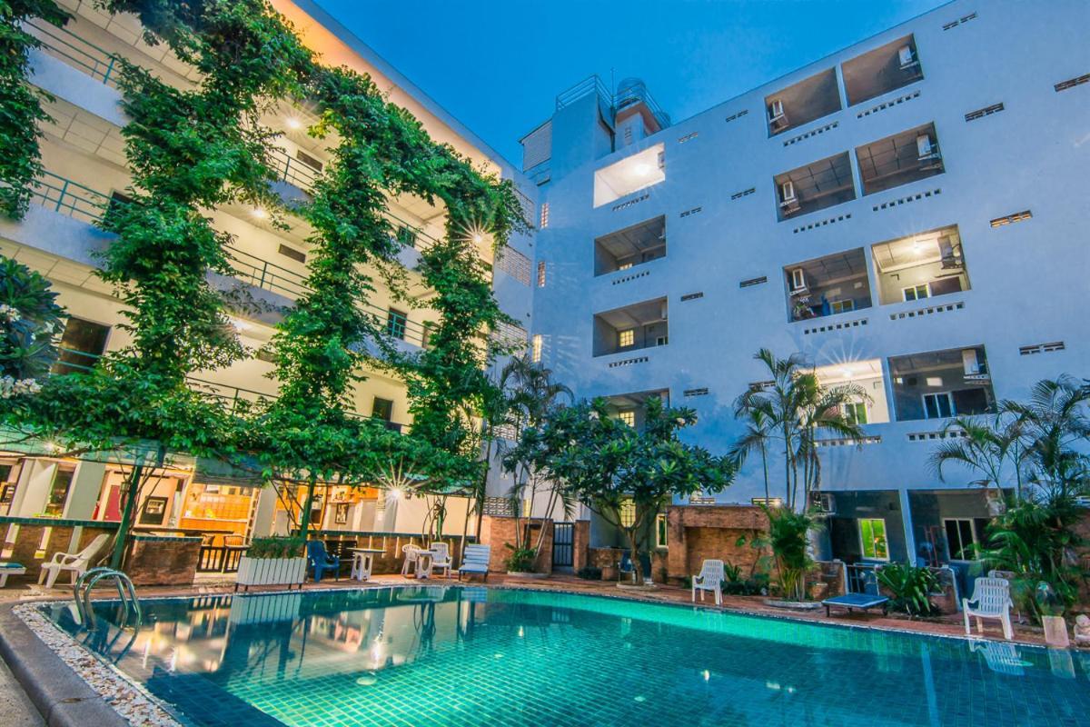 Sutus Court 7 Hotel Pattaya ภายนอก รูปภาพ