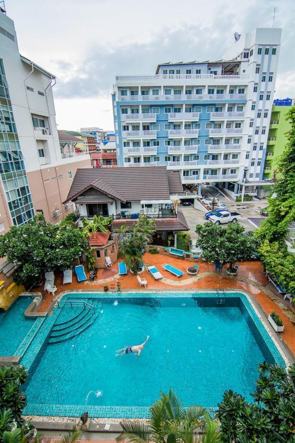 Sutus Court 7 Hotel Pattaya ภายนอก รูปภาพ