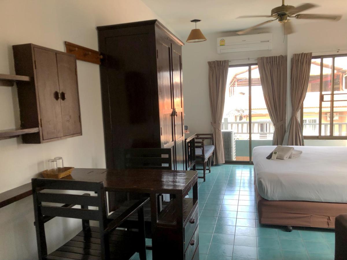 Sutus Court 7 Hotel Pattaya ภายนอก รูปภาพ
