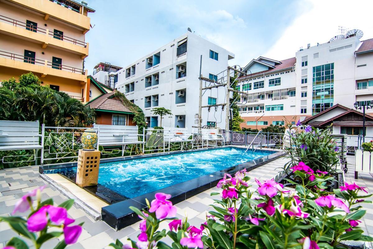 Sutus Court 7 Hotel Pattaya ภายนอก รูปภาพ